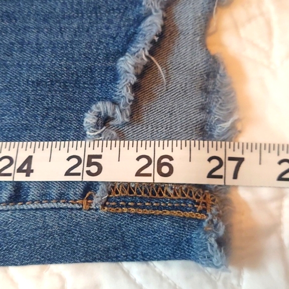🆕➕️ Evri Ankle Distressed and Stretchy Size 24W Blue Jeans - Picture 9 of 9